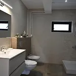 Gazde/Camere de închiriat Casa Erty